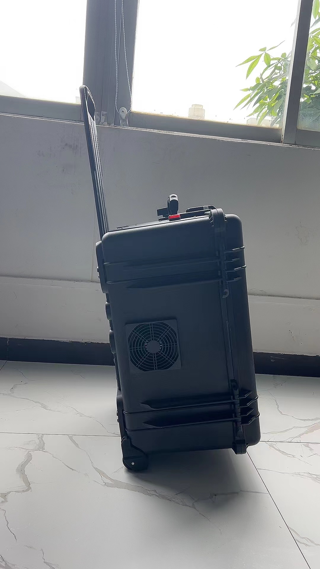 隆化手拉箱型移动通信干扰器